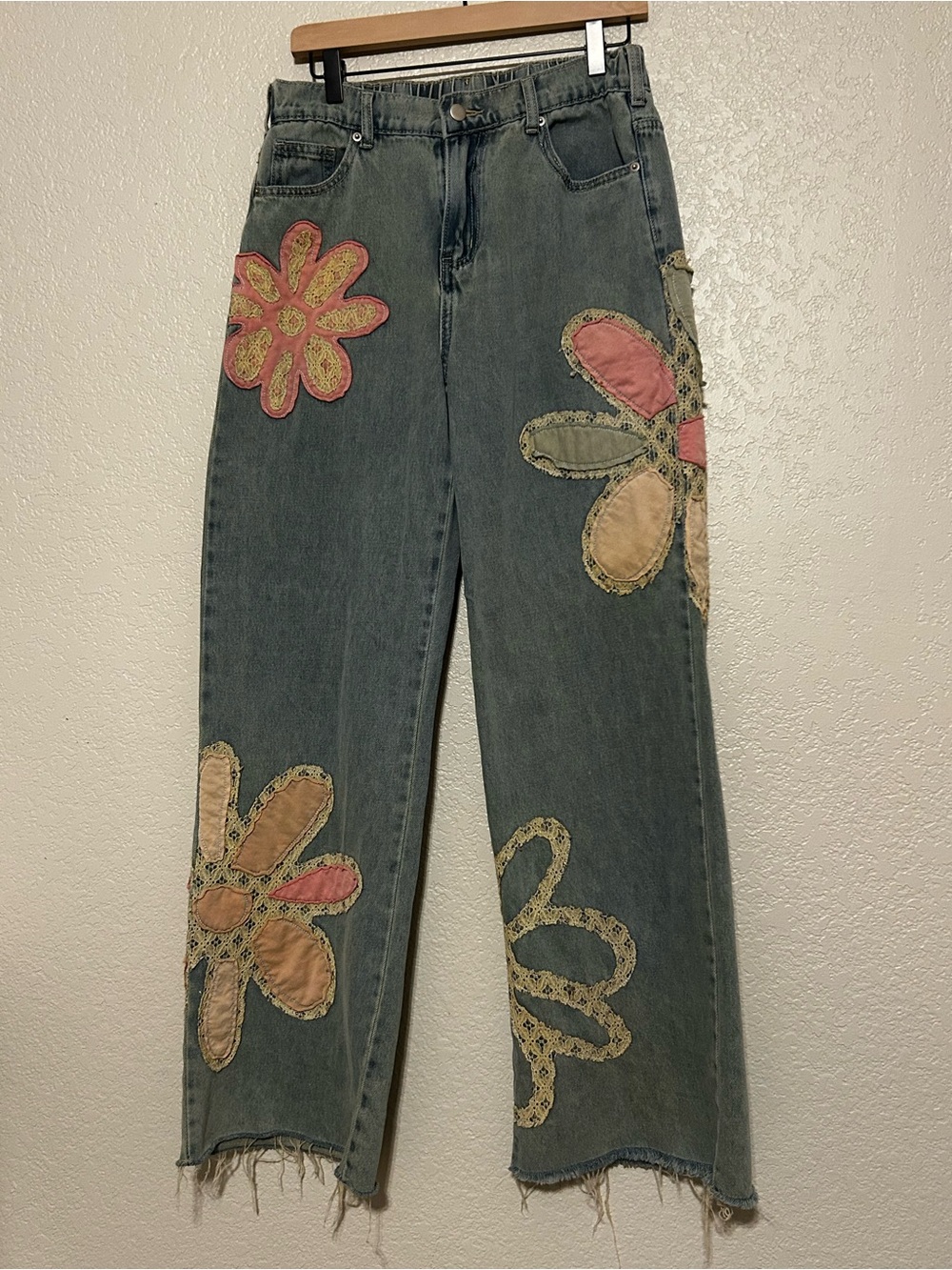 Oli & Hali Floral Appliqué Wide Leg Jeans Size M Boho Cottagecore Y2K